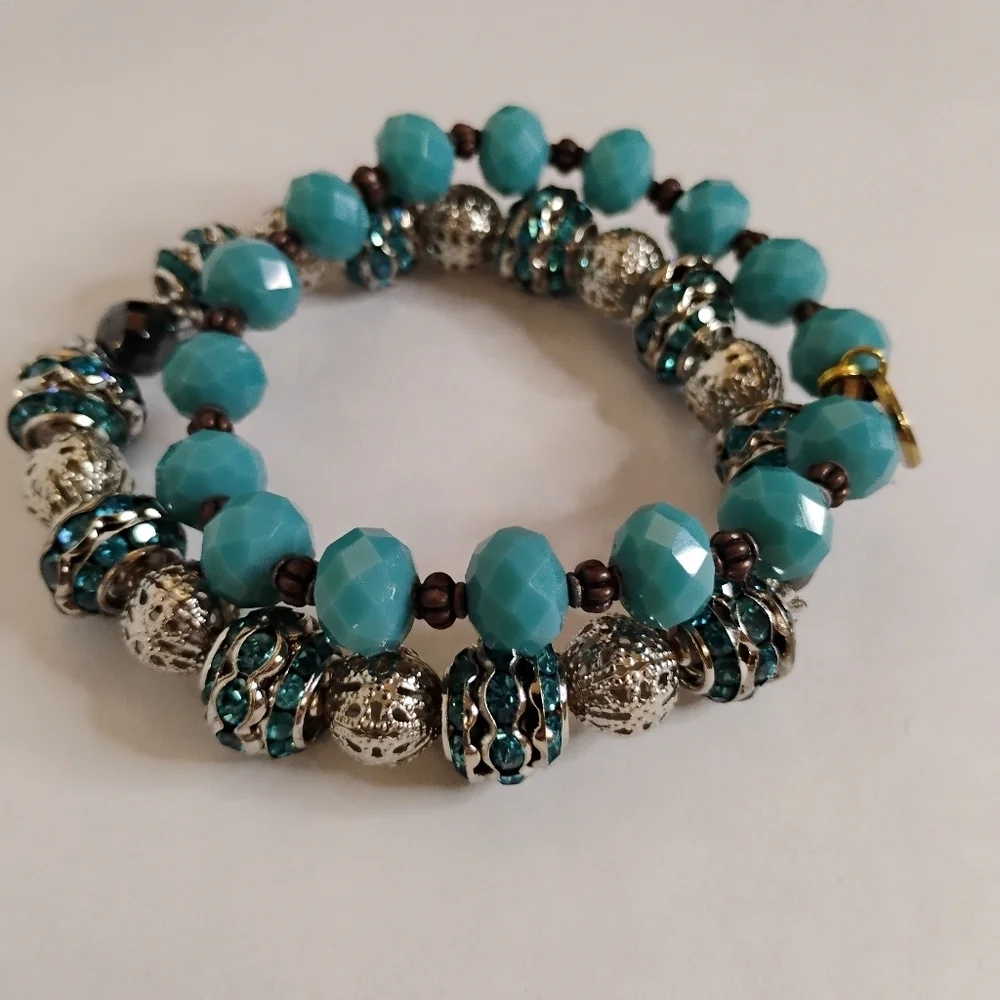 Signed Erimish Turquoise and Silver Tone Crystal Stretch Stackable‎ Bracelet Set